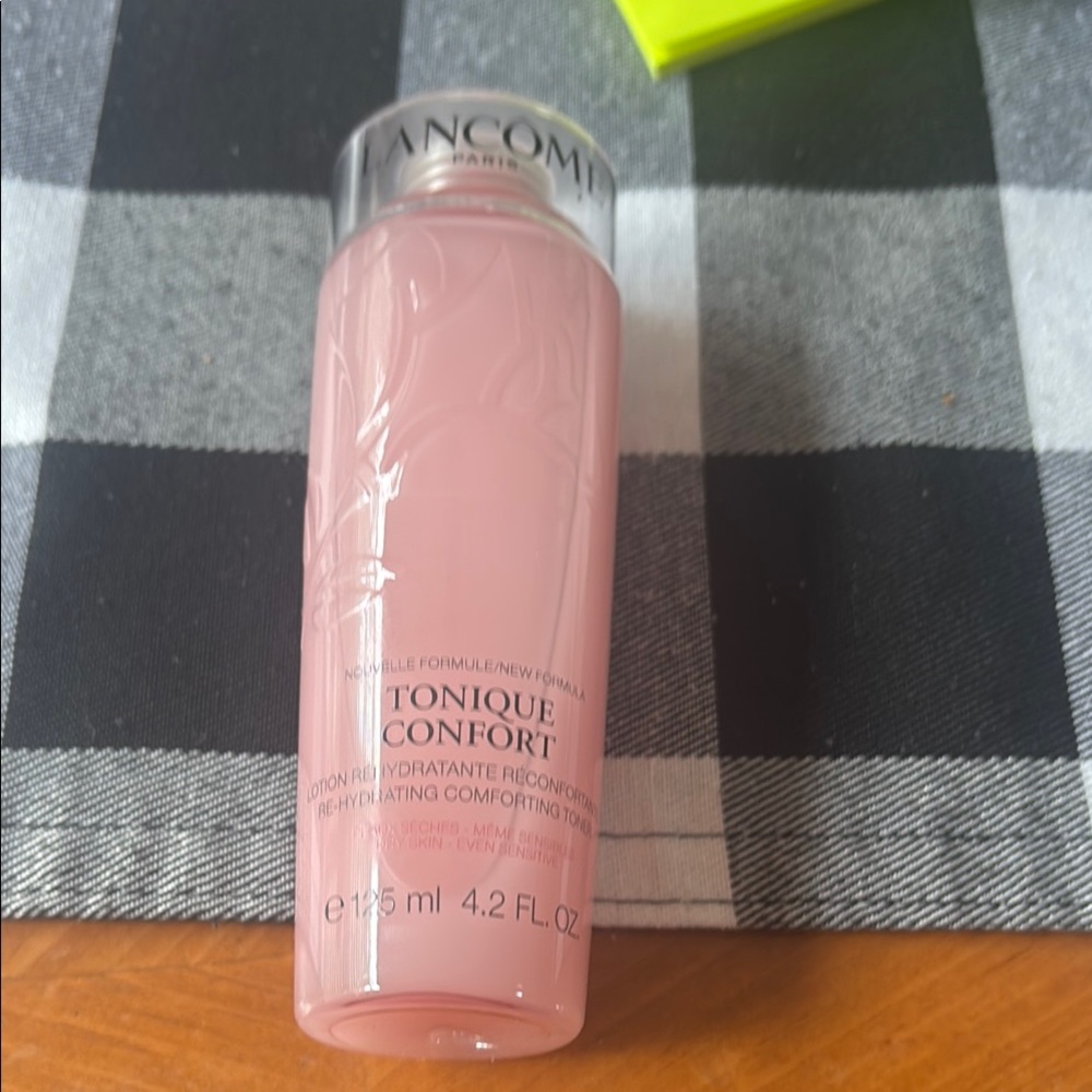 Tonique Confort Hydrating Toner - Pink